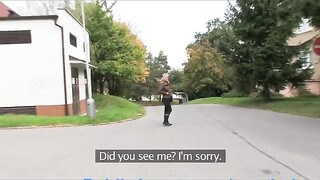 Világos Szőke tini spiné a raktárban baszik