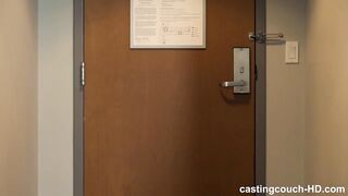 Solana a fiatal fekete kiscsaj a castingon járt