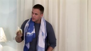 Orosz tini hölgyemény és a kettő dárda