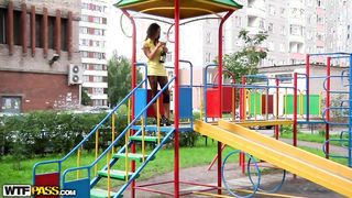 Amatőr orosz tini nőcit kefélnek