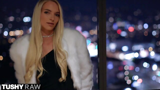 TUSHYRAW - Lana Sharapova a szőrös pinás világos szőke bige