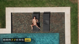 BRAZZERS - Jolee Love a méretes tőgyes fiatal nőci