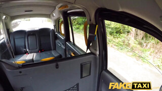 Fake Taxi - Barbie Sins análba rakva