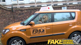 Fake Driving School - kékhajú kisasszony análba akarja