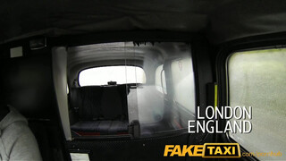 FakeTaxi - vörös rövid hajú lány szúk pinája