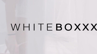 WHITEBOXXX - Vinna Reed kefél a személyi edzőjével
