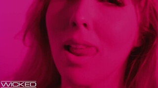 Wicked - Lena Paul szőrös picsája megbaszva