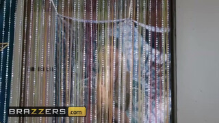 Brazzers - Karma Rx a hippi krapekkal közösül
