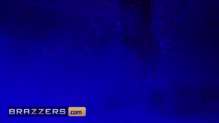 Brazzers - Cherie Deville popsija is bekúrva