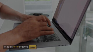 Brazzers - Ebony Mystique szereti a méretes néger dákót