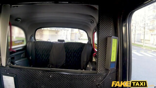 Fake Taxi - 19 éves tini picsa baszni akart