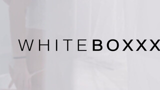 WhiteBoxxx - Nicole Black kazah kiscsaj és egy gyors baszás