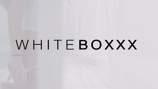 WhiteBoxxx - Ivana Sugar szűk pici pinája