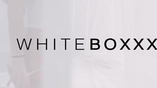 WhiteBoxxx - A szeretője előtt csinálja a kisasszony