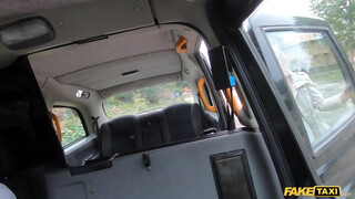 Fake Taxi - Cuki csajszi kúrni akar a taxiban