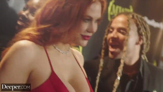 Deeper - Maitland Ward várja a kárót a popsijába