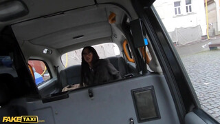 Fake Taxi - Mali Ubon a dögös latin amerikai kisasszony