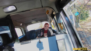 Fake Taxi - Óriás keblű kolumbiai spiné