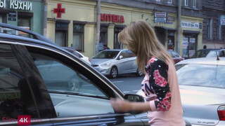 Emily Thorne a méretes csöcsű barátnő