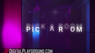 DigitalPlayground - Három csaj élvezkedik