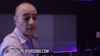 Digitalplaygournd - Aidra Fox a felizgult fiatal bige