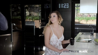 PrivateBlack - Anna Polina a méretes csöcsű fiatal nőci