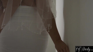 Natasha Nice az igazán méretes mellű milf
