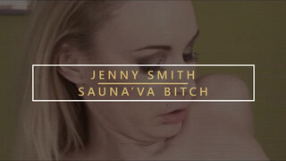 Jenny Smith a világos szőke méretes kannás milf lovagol a faszon