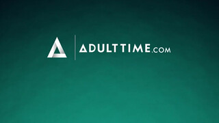 DEVILS TGIRLS - Izgató transz szobatársak