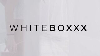 WhiteBoxxx - Oxana Chic pinája megkúrva