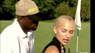 Private Interracial - Sylvia Sun a golfpályán bekúrva