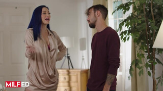 MILFED - Eve Marlowe fiatalabb hapsival kúrel