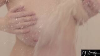 Sandra Sweet a hatalmas keblű milf