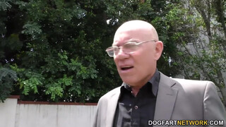Sindee Dix az óriás cicis háziasszony