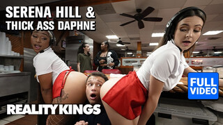 REALITY KINGS - Thick Ass Daphne és Serena Hill a fullos pincérnők