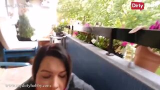 Lara Bergmann forró baletli cumizása megdöngetve méretes faszal