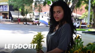 Aranyos fekete milf selena gomez mélyen tolva kolumbiai muffban