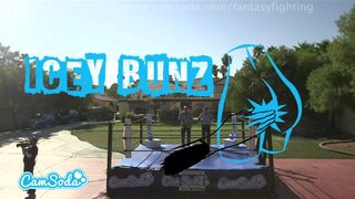 Forró fantasy harc méretes cickós tini bombázókkal