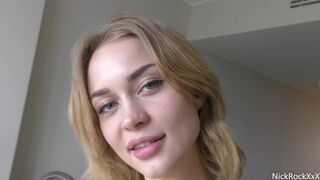 Loren Strawberry szűke tini sunát anal dugással hódít a szállodában