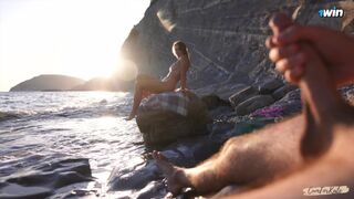 Faszvillantás nudista strandon: idegen bige segített az élvezésig