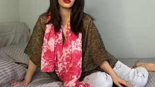 Dögös arab milf alaposan megbassza a méretes seggét